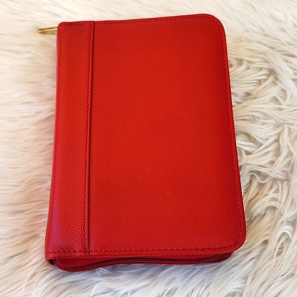 NWOT LEVENGER LEATHER CHARLOTTE TECH CASE - Picture 12 of 15